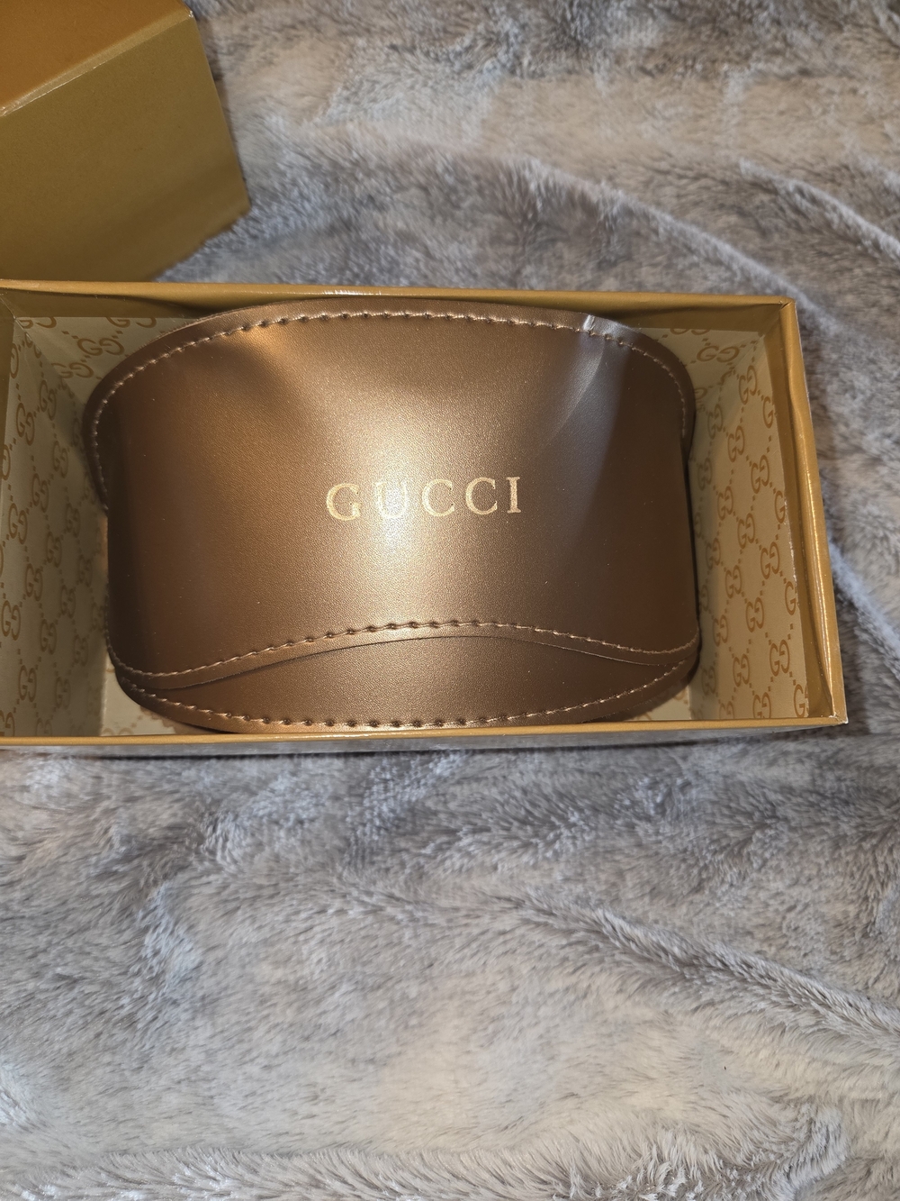 GG Womens Sunglasses with Case in Metallic Brown NW Box